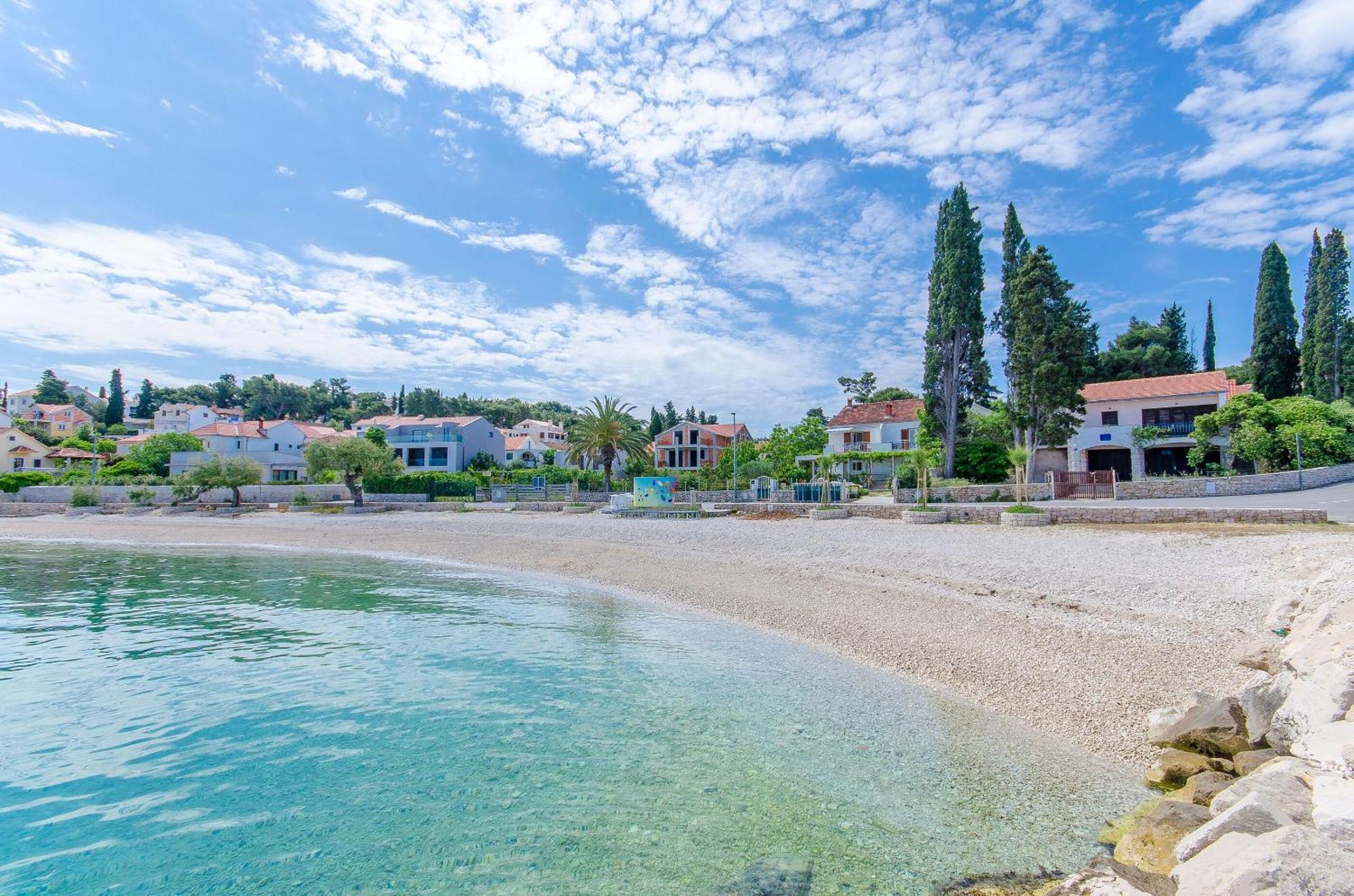 Apartments Suzi Сутиван Экстерьер фото